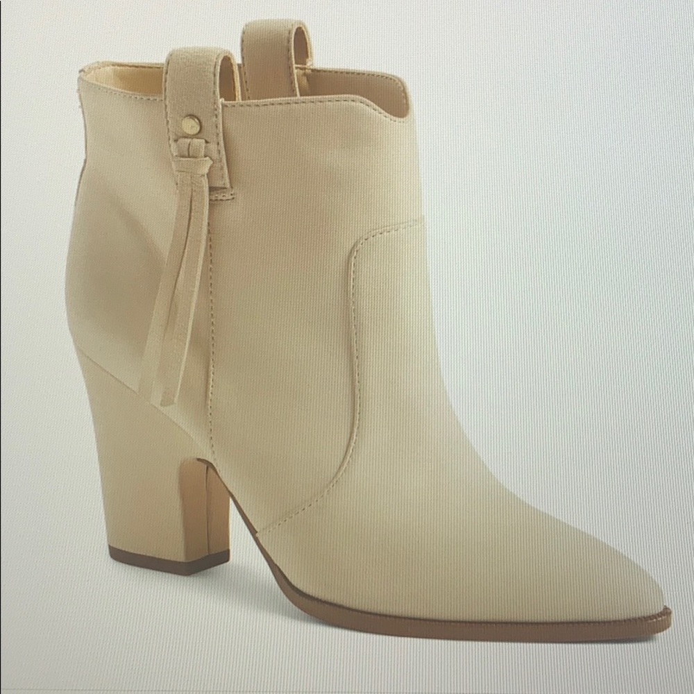 Size 6.5 Niomi Booties by Sam Edelman